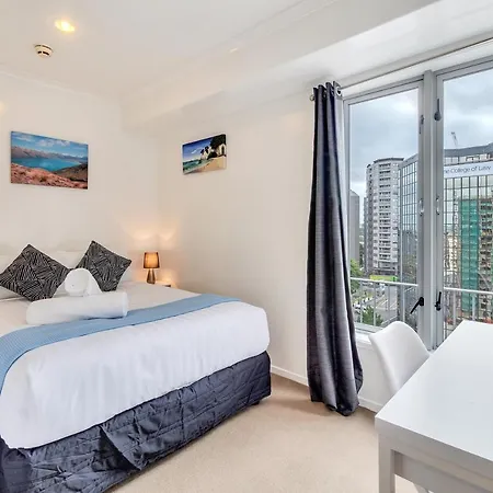 Cute Studio In The City With A Desk L Free Wifi